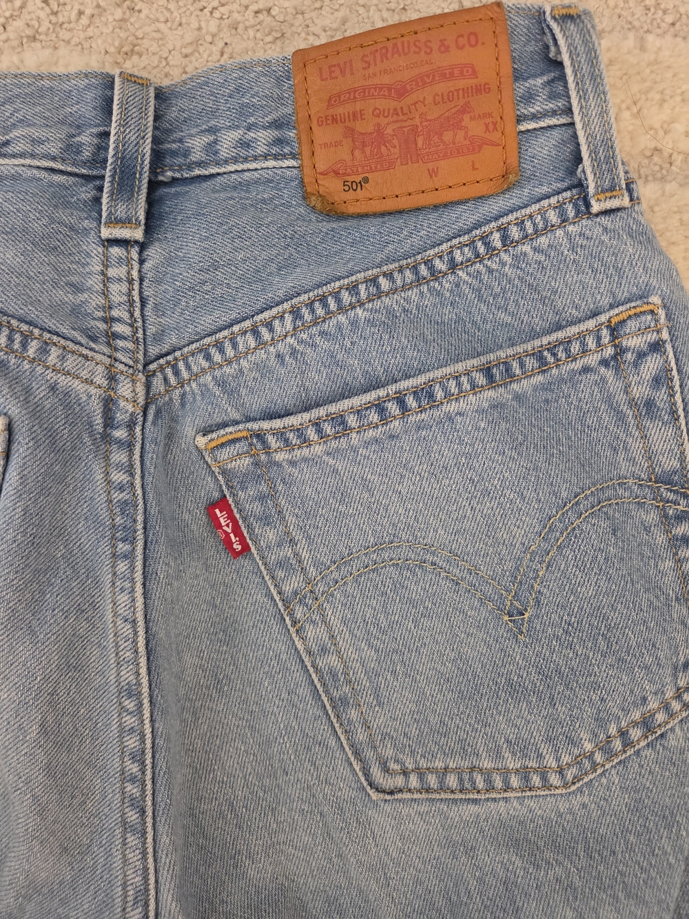 Levis 501 Distressed Women's Jeans. Size 24. Raw Hem, Ankle, Inseam 23in - Picture 6 of 6
